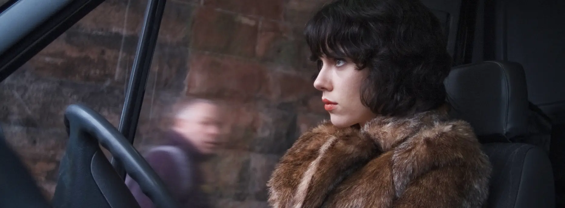 Scarlett Johansson au volant dans Under the Skin